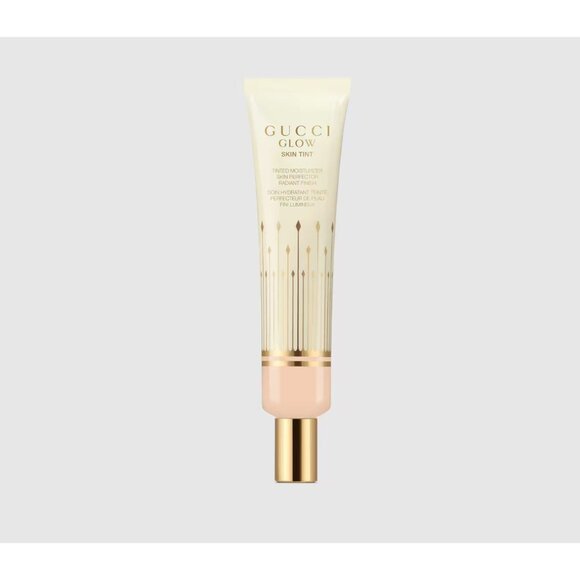 GUCCI Glow Skin Tint FAIR 15 $60 NWOB - Picture 1 of 4